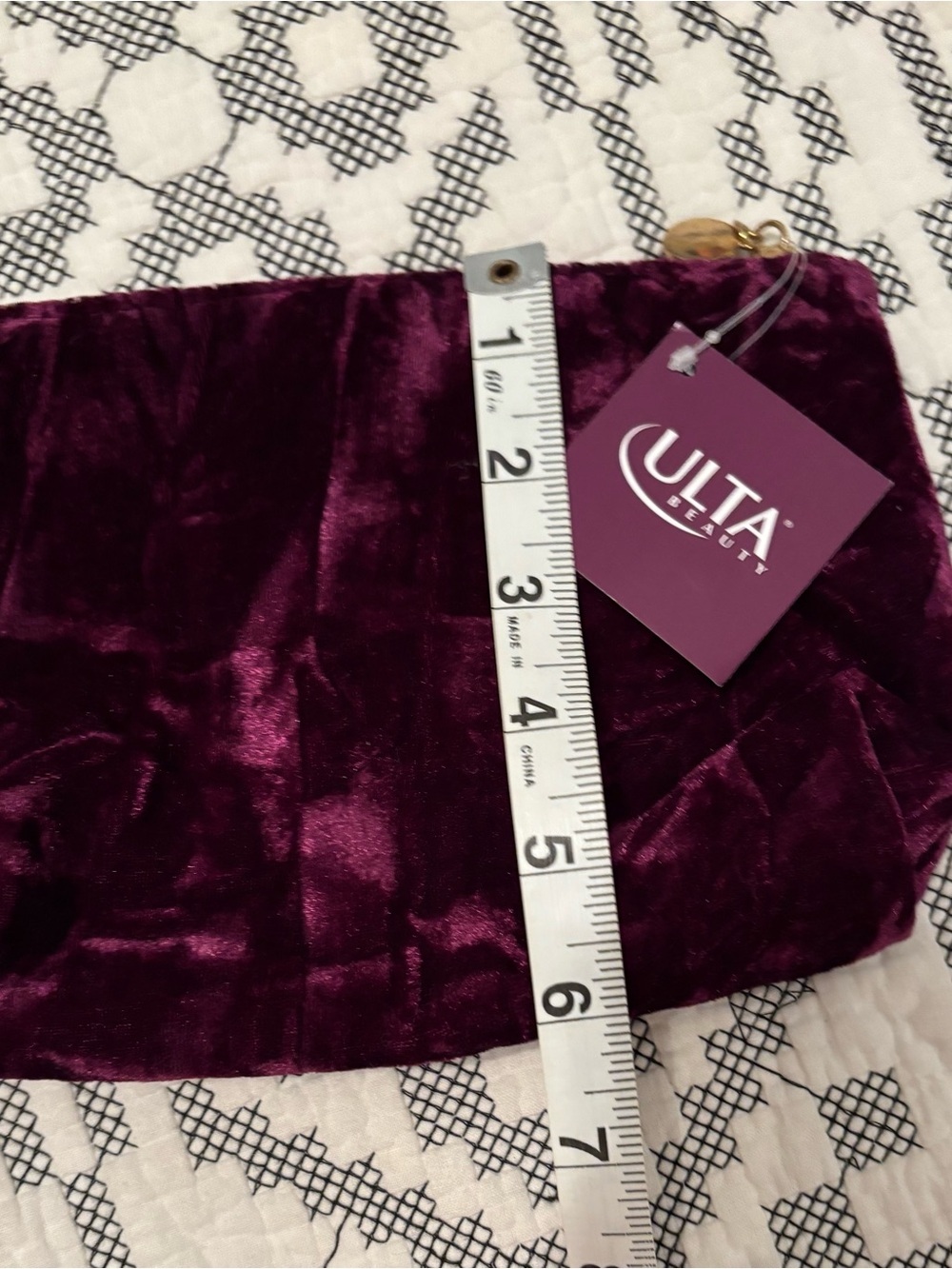 2 make up bags- Estée Lauder Patterned Multicolor Zip Pouch & NWT Ultra bag - Picture 7 of 7